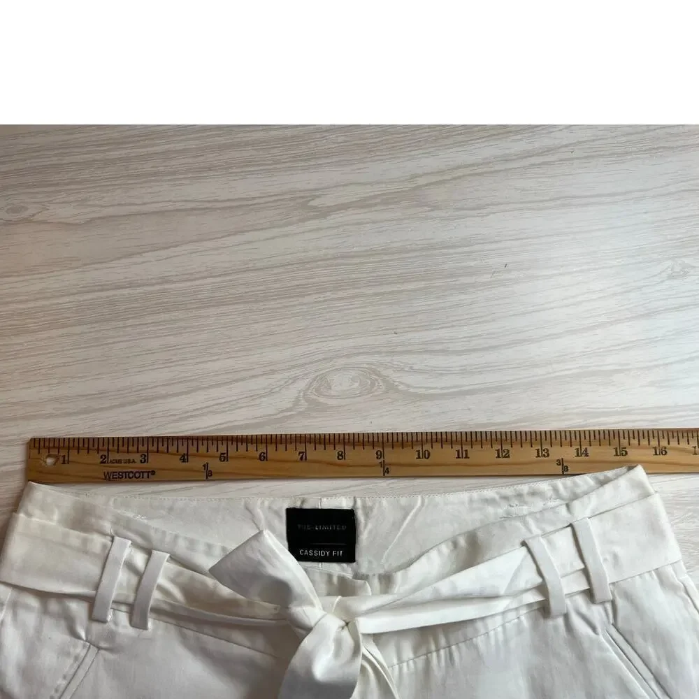 THE LIMITED Cassidy Fit Shorts in White Women's Size 6